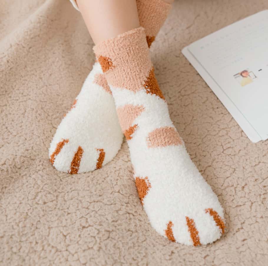 ONE SIZE - Fuzzy socks - Cat paw Animal Theme - FromOcean.com